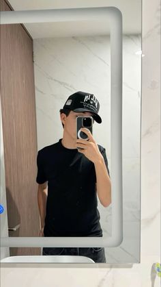 <em>Manuel Diaz</em>